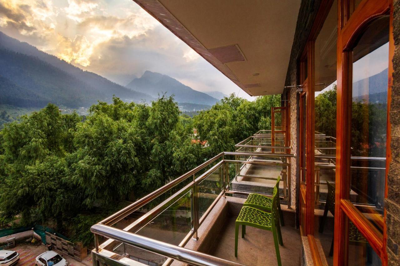 Suryansh Regency Manali Centrally Heated Air Cooled With Private Balconies Manāli Eksteriør bilde